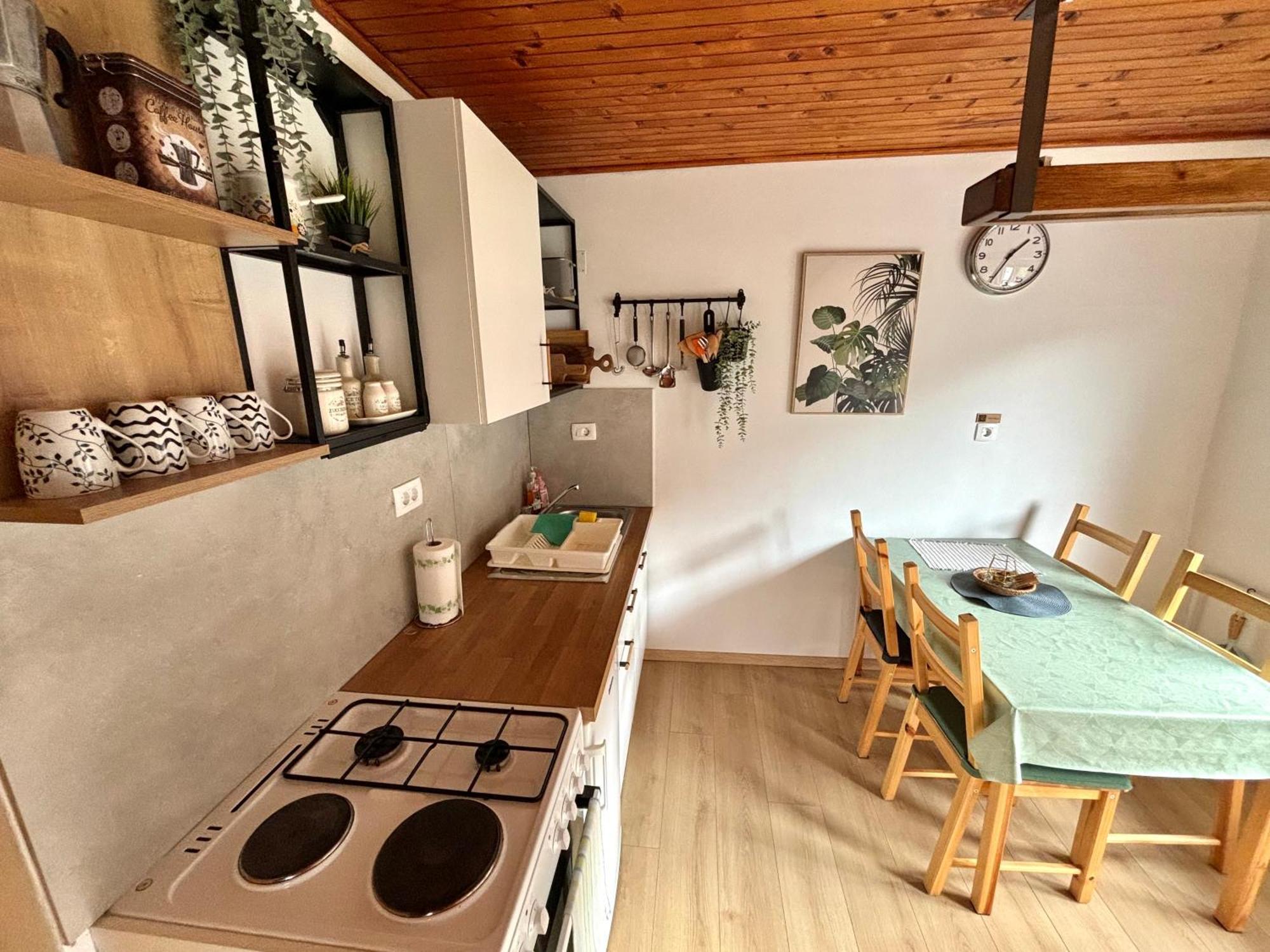 Hurja Apartments Кобарид Екстериор снимка