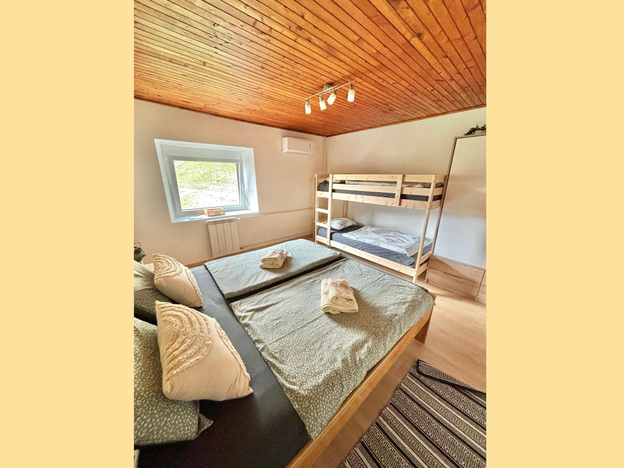 Hurja Apartments Кобарид Екстериор снимка